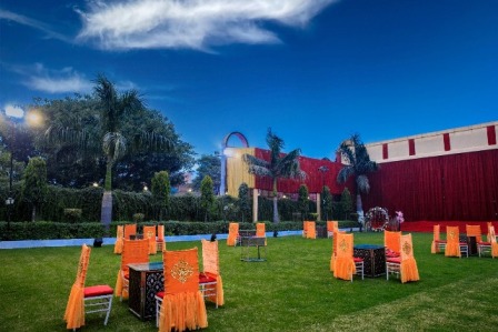 best location lawn for party 
