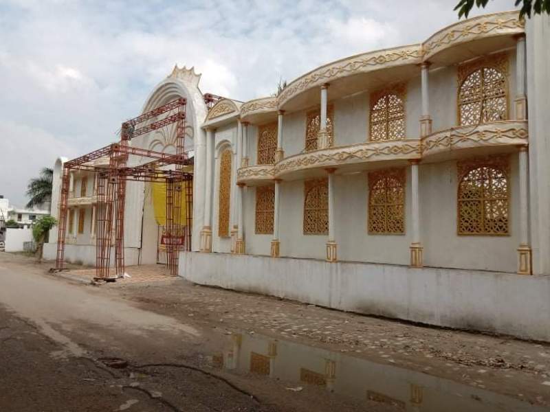 Top 10 Lawn in Kanpur