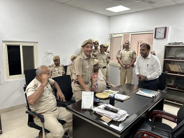 advoctae deepak tyagi delhi