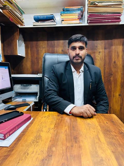 advoctae deepak tyagi delhi