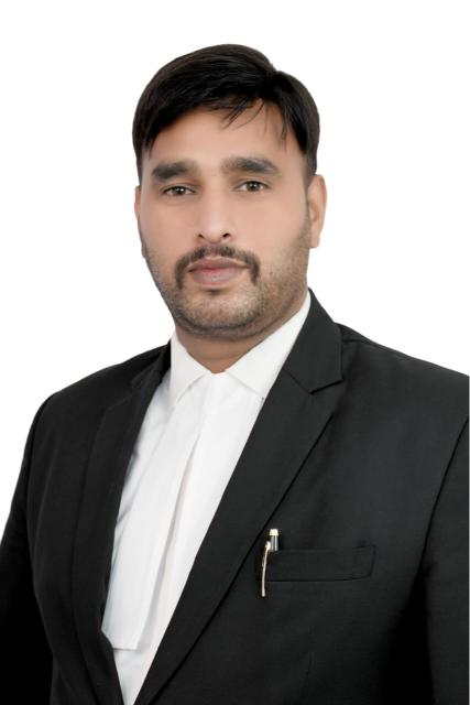 advoctae deepak tyagi delhi