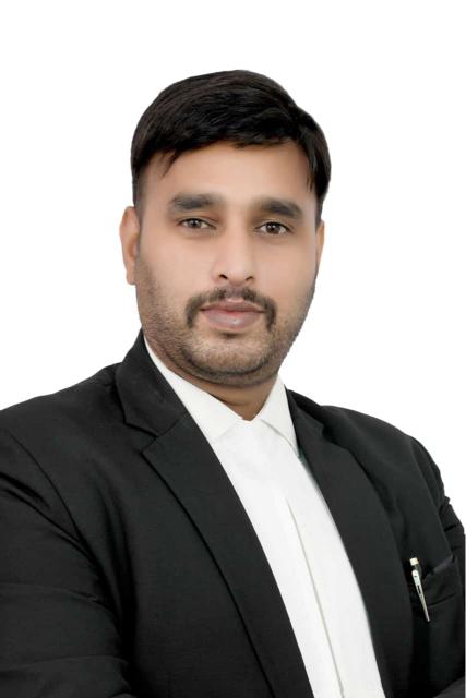 advoctae deepak tyagi delhi